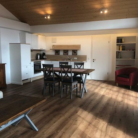 Apartment Dachjuchhe Zum See - Grosszugige 3-Zimmer-Dachgeschoss-Wohnung, Top Modern Und Sehr Zentral 슐리에르시 외부 사진