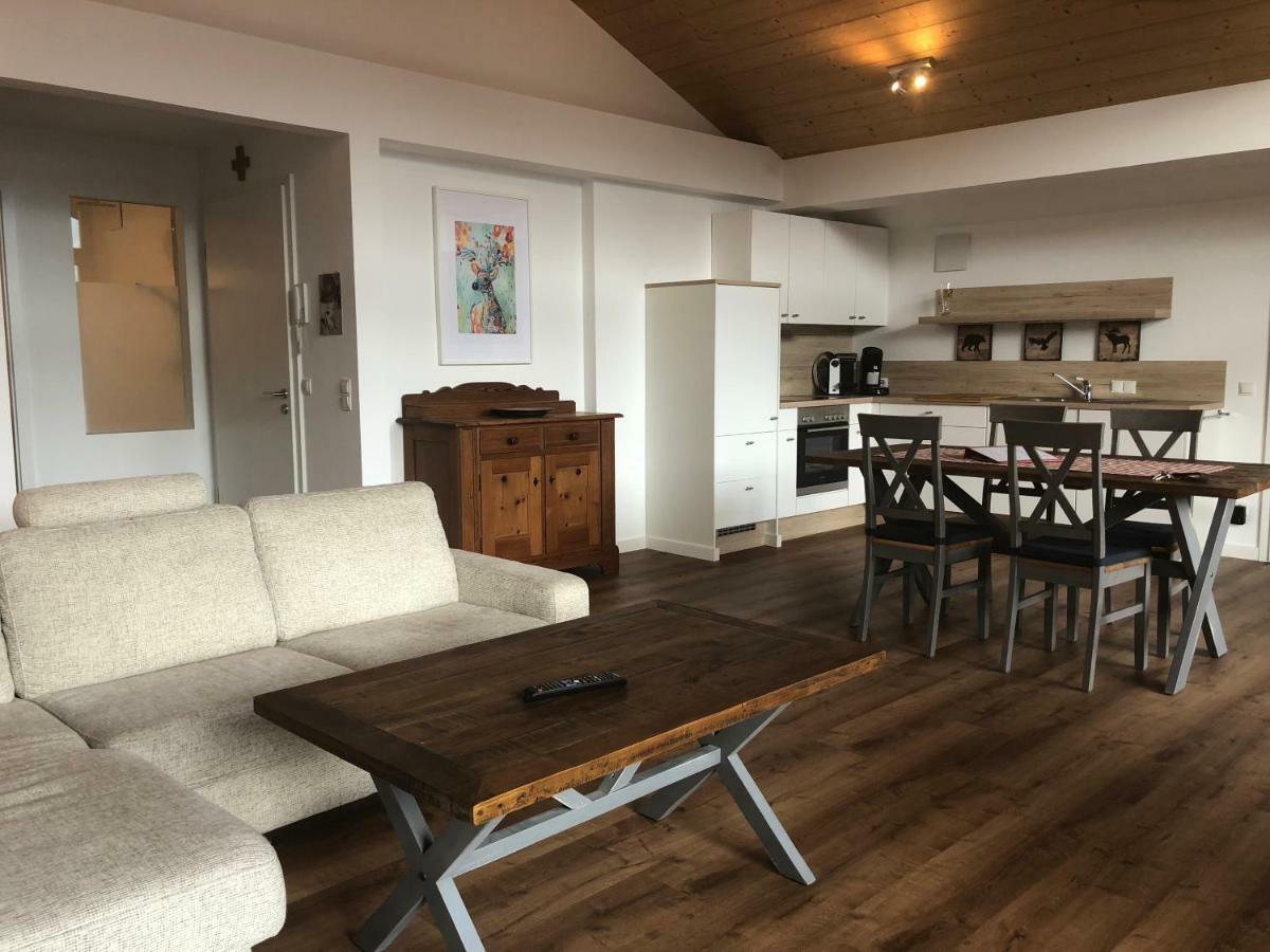 Apartment Dachjuchhe Zum See - Grosszugige 3-Zimmer-Dachgeschoss-Wohnung, Top Modern Und Sehr Zentral 슐리에르시 외부 사진