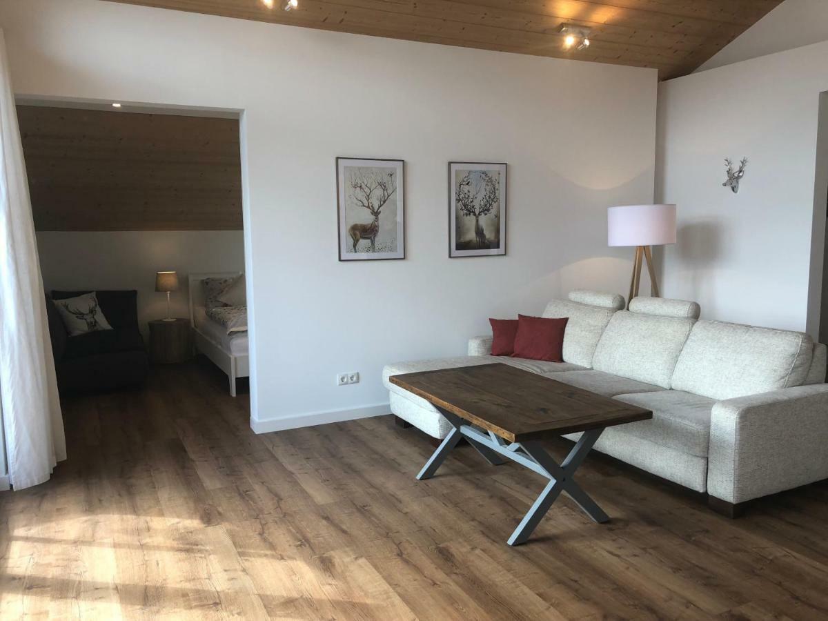 Apartment Dachjuchhe Zum See - Grosszugige 3-Zimmer-Dachgeschoss-Wohnung, Top Modern Und Sehr Zentral 슐리에르시 외부 사진