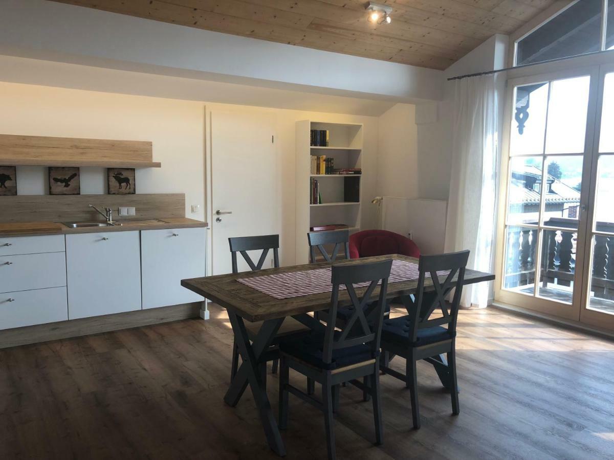 Apartment Dachjuchhe Zum See - Grosszugige 3-Zimmer-Dachgeschoss-Wohnung, Top Modern Und Sehr Zentral 슐리에르시 외부 사진